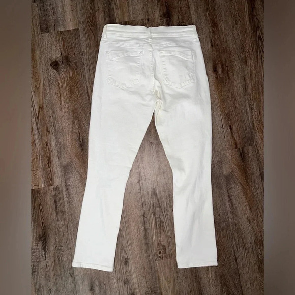 EXPRESS • Distressed Cropped Jeans - Picture 8 of 8